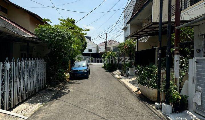 RUMAH TUA DI PURI INDAH KEMBANGAN 1