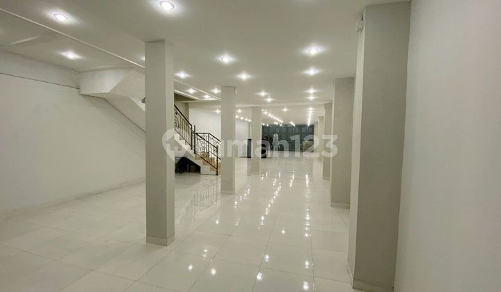 3-Story Ready-to-Use Shop House in Commercial Area 1