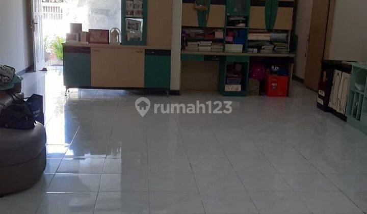 Di sewakan simpang DARMO PERMAI 

3 +1 Kamar Tidur
2 + 1 Kamar Mandi
1 Gudang 
2  Carport
Listrik 2200 PDAM
Luas 9 x 20
Full Furnish ( No TV, No Kulkas, No Mesin Cuci)

HARGA SEWA 60jt/th
Minimal 2th 

 3