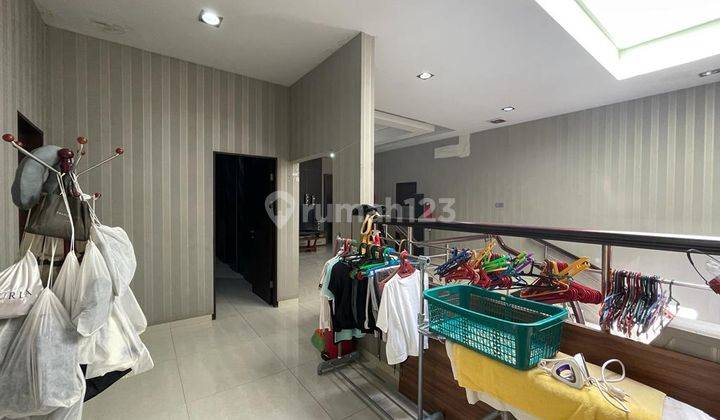 Villa elit di Komplek mutiara residence medan