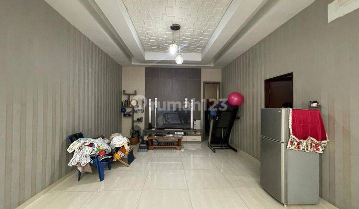 Villa elit di Komplek mutiara residence medan