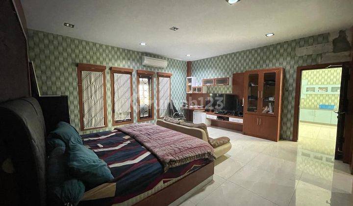 Villa elit di Komplek mutiara residence medan