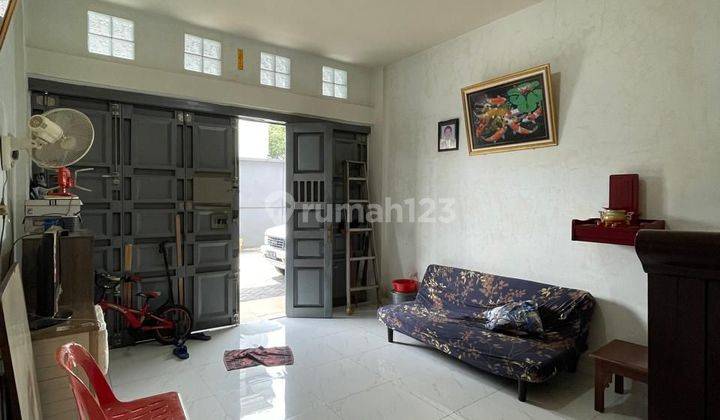 Komplek Tuasan Royal Suite Rumah Cantik Terawat 1