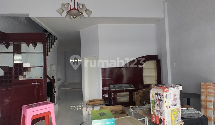 Rumah Termantap 1,5 tingkat Full Furnished Daerah Sunggal komplek Taman Kasuari