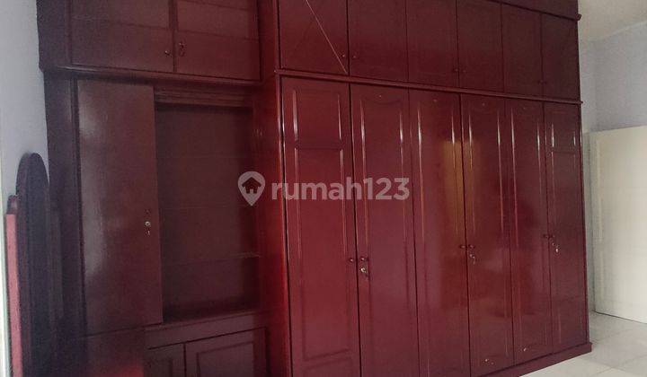 Rumah Termantap 1,5 tingkat Full Furnished Daerah Sunggal komplek Taman Kasuari