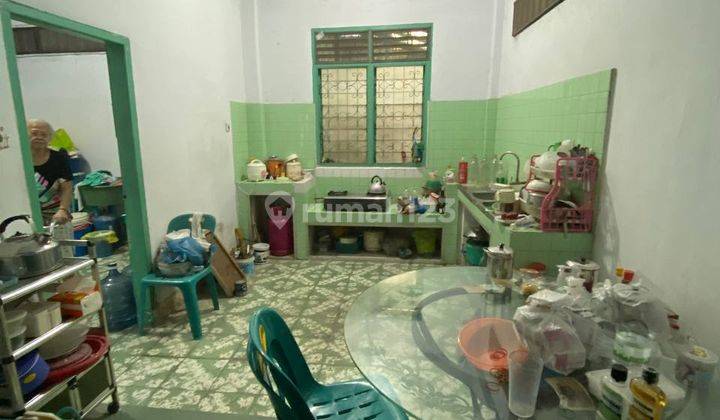 Rumah Hook daerah Asia di Jl.Pasir - Sabaruddin lebar 7m 2