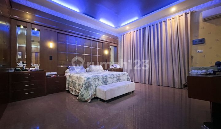 Villa Hook Mewah Cemara Asri Full Furnished Nego Sampai Jadi 8