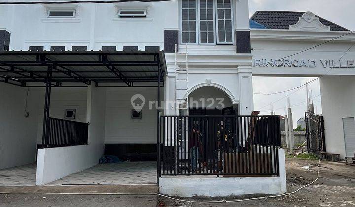 Rumah modern di Jalan Mega / Guntur gagak Hitam 2