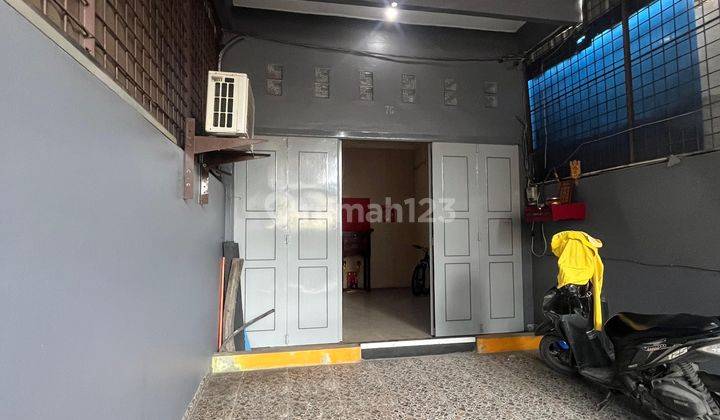 Dijual Townhouse Komplek Setiajadi Orlando 1