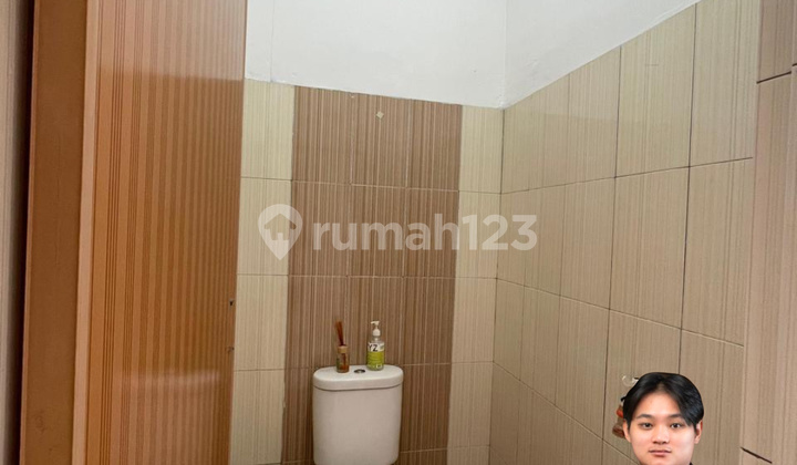 Disewakan Rumah Komplek Alconia Townhouse Jalan Suluh Disewakan Rumah Komplek Alconia Townhouse Jalan Suluh