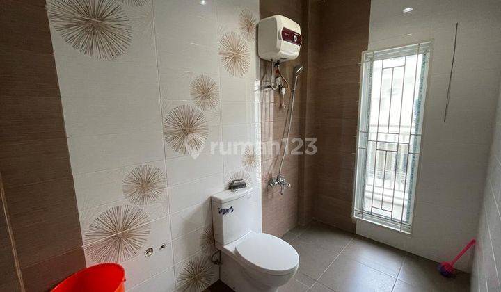  Rumah di Komp Graha Metropolitan Cluster Sophie Suites Helvetia