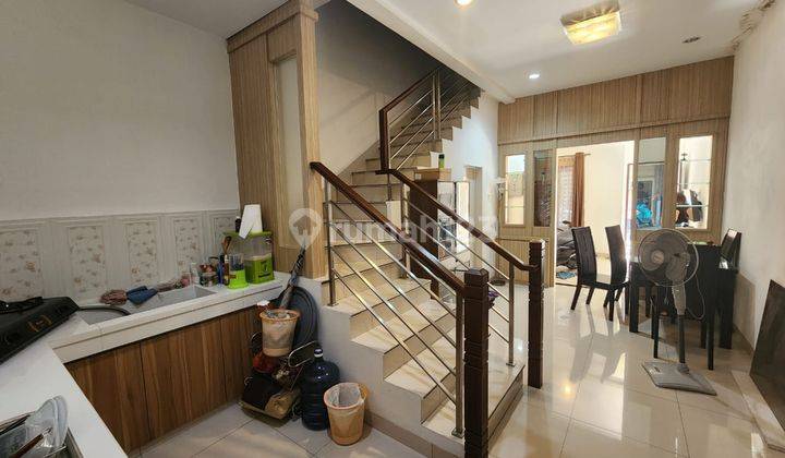 Rumah di Jalan Sei Arakundo komp Town House 1, Medan Baru