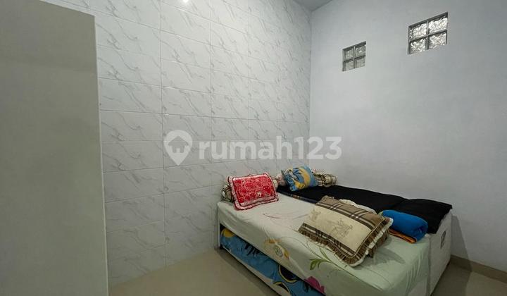 Rumah Bagus Semi Furnished SHM di Jalan Meranti, Medan 12