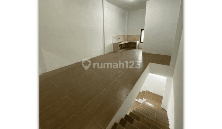 Sewa Ruko Siap Pakai 2 Lantai SHM Jalan Karya Cilincing, Medan 7