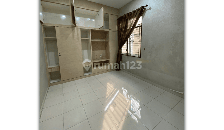 Jual Villa Cantik di Dalam Komplek Mega Jemadi Siap Huni Luxury 9