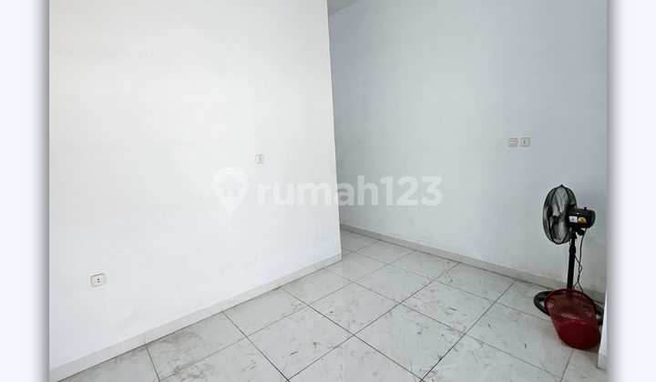 Jual Rumah Siap Huni Daerah Krakatau Komplek Lewisville Sebelum Jalan Bhayangkara 2