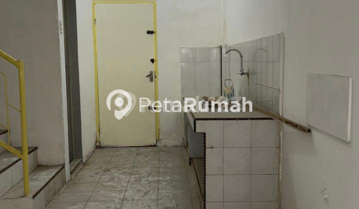 FOR RENT: SHOP HOUSE ON SEI KERA STREET - AKSARA AREA 2