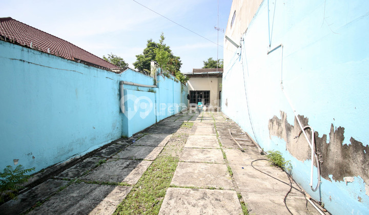 For Sale House & Business Place on Hang Le Kiu Street - City Center