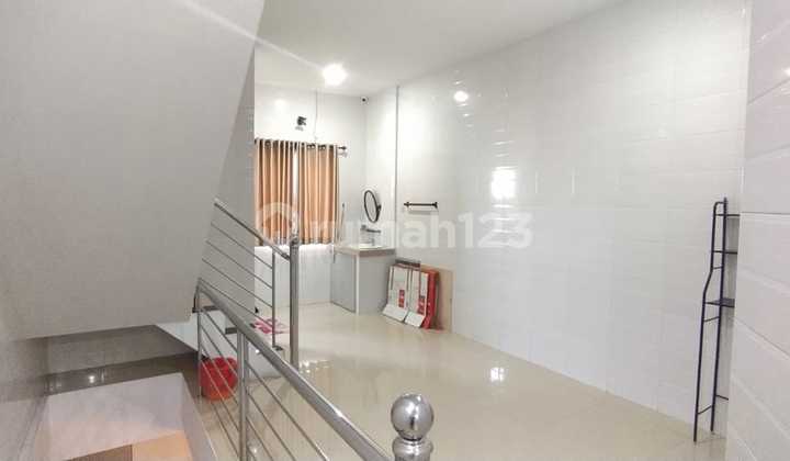 Rumah Furnished SHM di Jalan Kepiting Sampali
, Medan 9