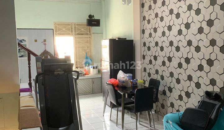 Rumah Furnished SHM di Jalan Bilal , Medan 11