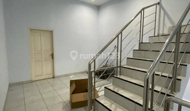 Rumah 3 Lantai SHM di Perumahan Komplek Mulia Residen., Medan 7