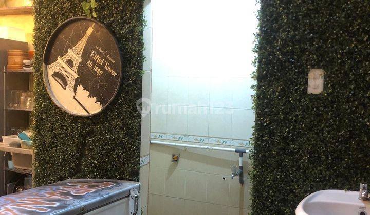 Ruko di Komp Mega Glugur Mas
jl Yos Sudarso, Medan 60 m Bagus 3