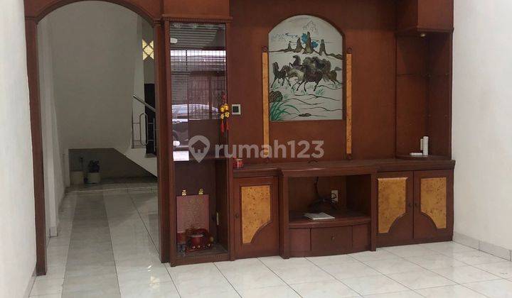Rumah 2 Lantai Bagus Unfurnished SHM di Jl Pembangunan Krakatau, 4