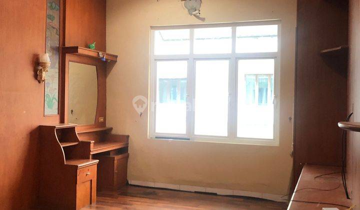 Rumah 2 Lantai Bagus Unfurnished SHM di Jl Pembangunan Krakatau, 7