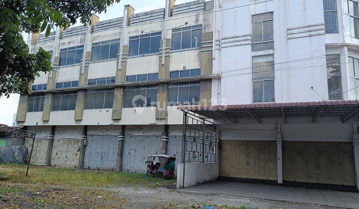 Ruko di Jalan Cemara, Medan 64 m Bagus 3