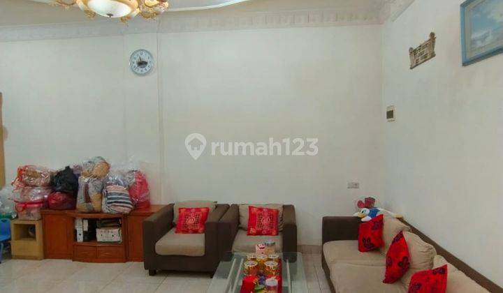 Dijual Villa Di Jalan Anggur Komplek Cemara Asri 1