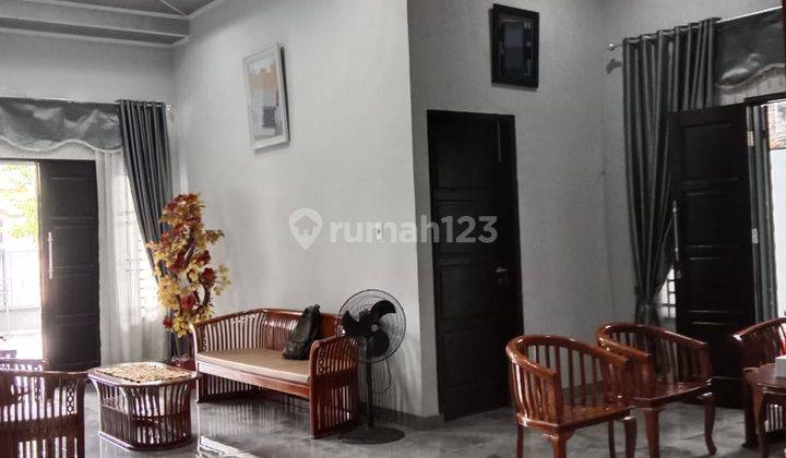 Di Jual Villa Mewah Full Furnish Di Jl Merak 1