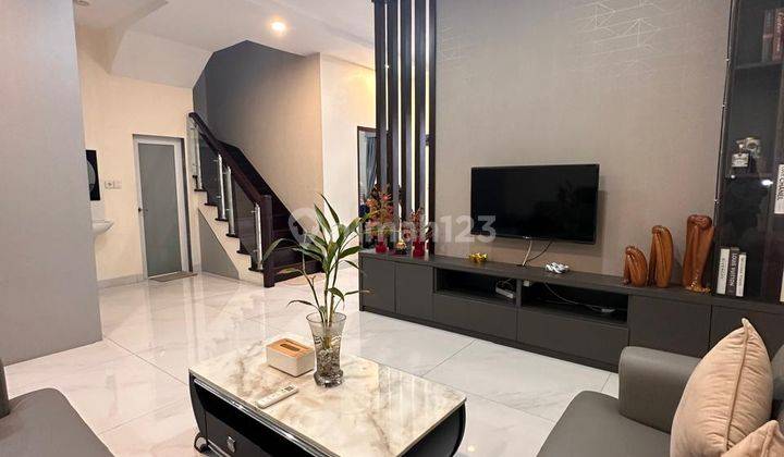 Dijual Villa Full Furnished Di Komplek Givency One 1