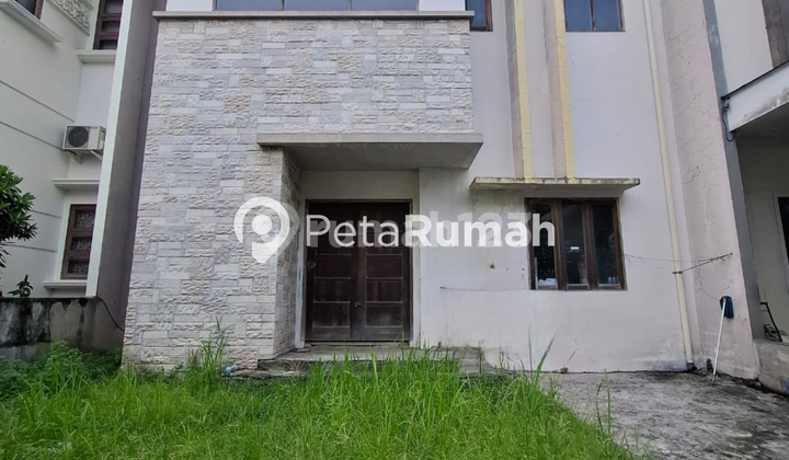 FOR SALE VILLA ON ADI SUCIPTO STREET, POLONIA RIVERVIEW COMPLEX - POLONIA AREA