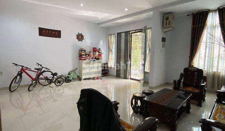 Dijual Villa Luas SHM Di Komplek Mutiara Residence 1