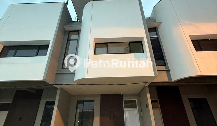 DIJUAL TOWNHOUSE KOMPLEK MADIO REGENCY - DAERAH KRAKATAU