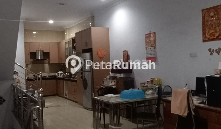 FOR SALE SHOPHOUSE ON KL YOS SUDARSO STREET - ADAM MALIK AREA 2