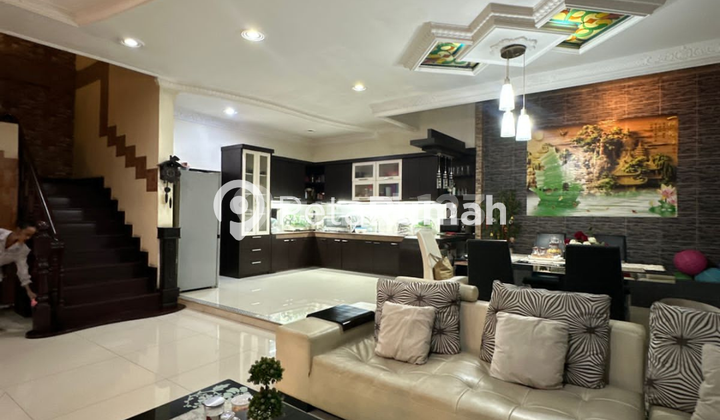 For Sale Fully Furnished Villa In Villa Makmur Indah Complex, Adam Malik Area