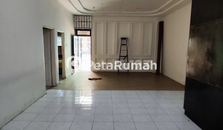 For Sale: Freehold House on Beo Street, Highly Strategic Location For Sale: Freehold House on Beo Street, Highly Strategic Location