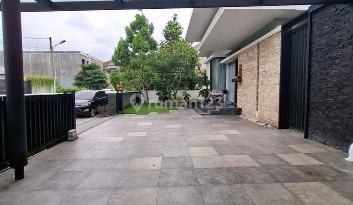 Dijual Villa Mewah Semi Furnish Komplek Graha Metropolitan 2