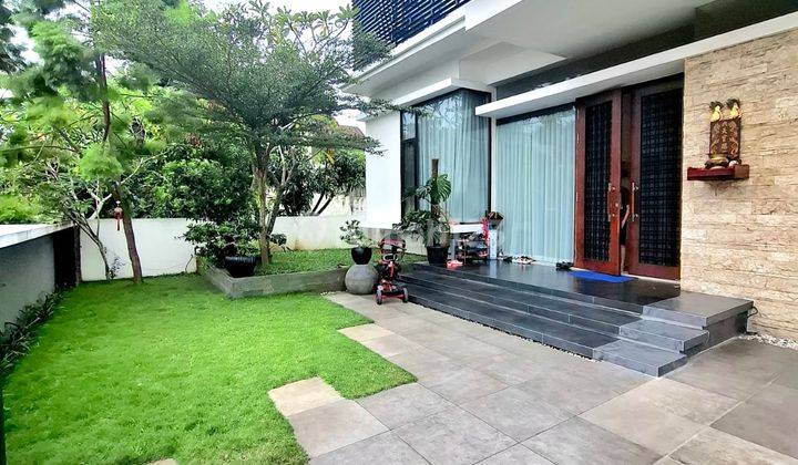 Dijual Villa Mewah Semi Furnish Komplek Graha Metropolitan 1