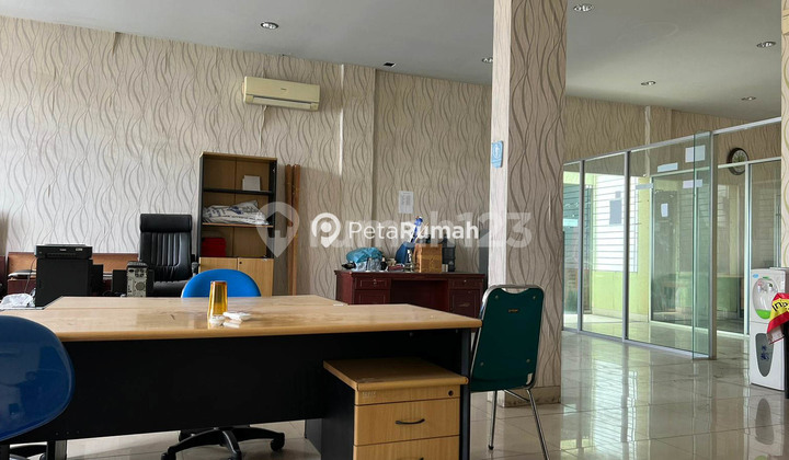 FOR RENT, ATTACHED SHOPHOUSE ON BILAL STREET, END OF BILAL CENTRAL COMPLEX 1