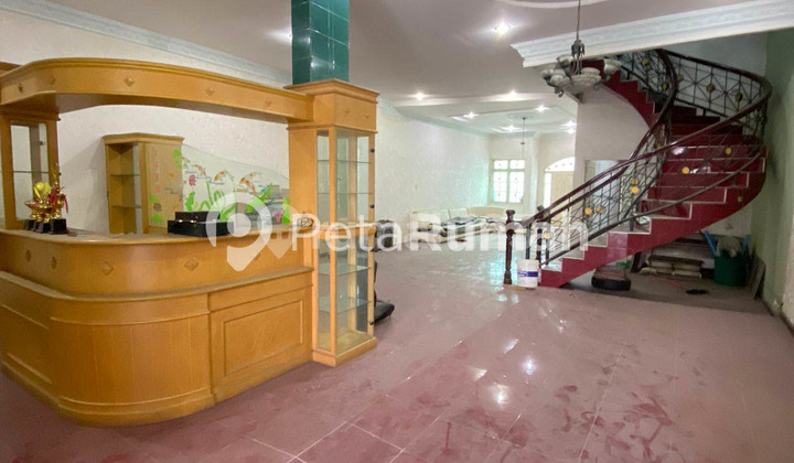 DIJUAL VILLA JALAN S PARMAN - DAERAH INTI KOTA DIJUAL VILLA JALAN S PARMAN - DAERAH INTI KOTA