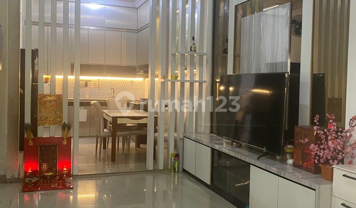 Dijual Cepat Townhouse Siap Huni Dengan Perabot Di Komplek Suluh Regency 1