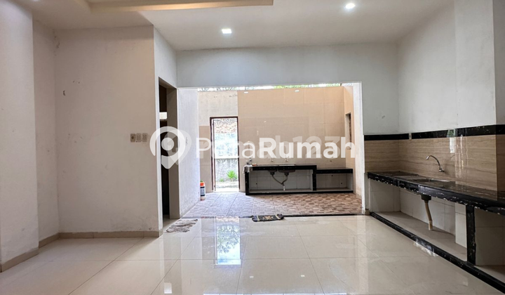 For Sale Luxury Villa in Griya Riatur Complex, Medan Helvetia Area