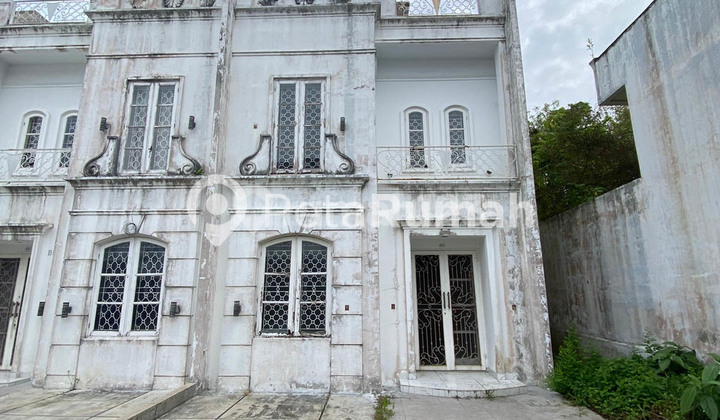 For Sale Villa on Belibis Street, Belibis Mediterania Complex - Sunggal Area For Sale Villa on Belibis Street, Belibis Mediterania Complex - Sunggal Area