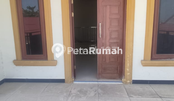 FOR SALE VILLA ON SUMBAWA IV STREET - MARELAN AREA