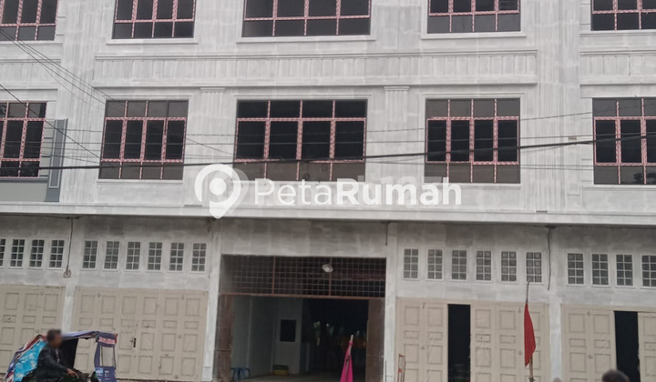 FOR RENT 2ND AND 3RD FLOOR SHOPS ON LETDA SUJONO STREET - TEMBUNG AREA 1
