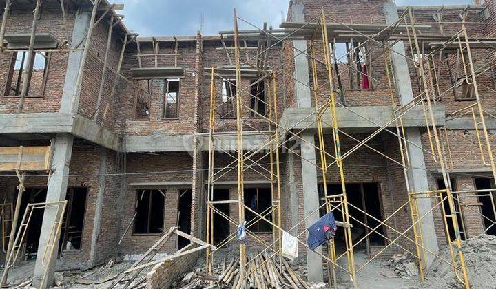 Dijual Rumah Inti Kota, Padang Bulan