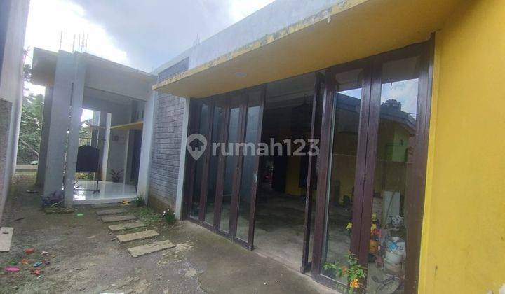 Di Jual Rumah 2 Lantai Asri Dan Nyaman di Pacet 1