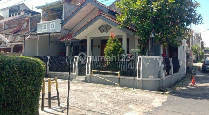 Dijual Rumah Hook 2 Lantai Siap Huni di Cileunyi 2